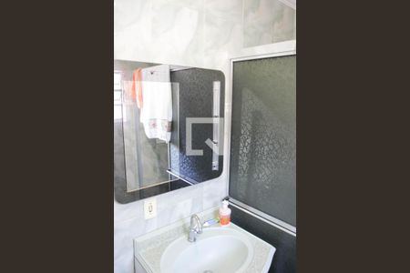 Casa à venda com 200m², 3 quartos e 2 vagasBanheiro 2