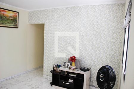 Sala de casa à venda com 3 quartos, 200m² em Vila Carmosina, São Paulo