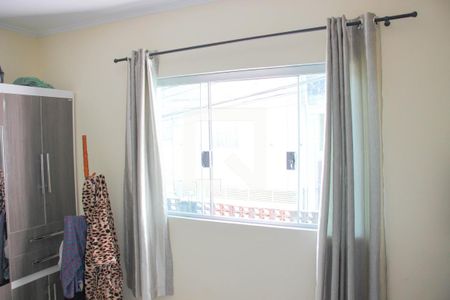 Quarto 1 de casa à venda com 3 quartos, 200m² em Vila Carmosina, São Paulo