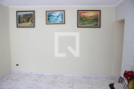 Sala de casa à venda com 3 quartos, 200m² em Vila Carmosina, São Paulo