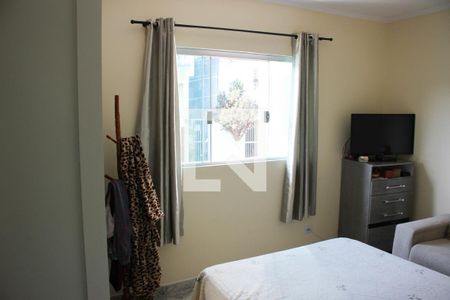 Quarto 1 de casa à venda com 3 quartos, 200m² em Vila Carmosina, São Paulo