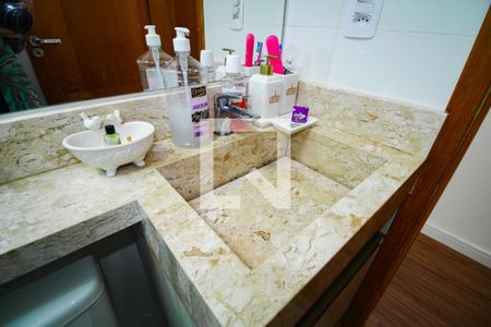 Casa à venda com 125m², 3 quartos e 2 vagasBanheiro Social