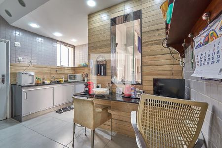 Apartamento à venda com 120m², 3 quartos e 1 vaga Apartamento à venda com 120m², 3 quartos e 1 vagaCozinha