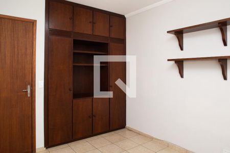 Apartamento à venda com 135m², 4 quartos e 2 vagasQuarto 3