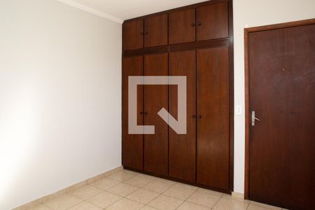 Apartamento à venda com 135m², 4 quartos e 2 vagasQuarto 2