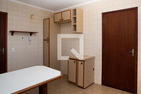 Apartamento à venda com 135m², 4 quartos e 2 vagasCozinha