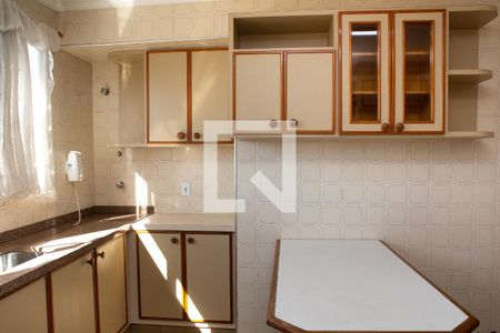 Apartamento à venda com 135m², 4 quartos e 2 vagasCozinha