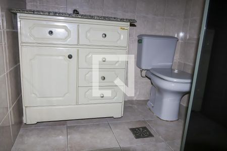 Casa à venda com 300m², 7 quartos e 3 vagasBanheiro do Corredor
