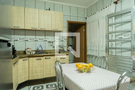 Casa à venda com 274m², 1 quarto e 7 vagasCozinha