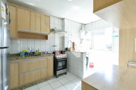 Apartamento à venda com 105m², 3 quartos e 2 vagas Apartamento à venda com 105m², 3 quartos e 2 vagasCozinha e Área de Serviço