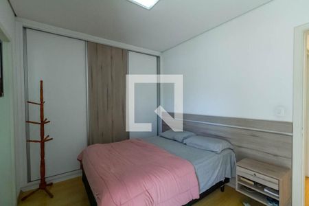 Apartamento à venda com 105m², 3 quartos e 2 vagas Apartamento à venda com 105m², 3 quartos e 2 vagasSuíte