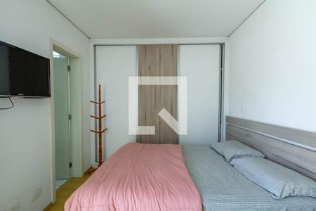 Apartamento à venda com 105m², 3 quartos e 2 vagas Apartamento à venda com 105m², 3 quartos e 2 vagasSuíte