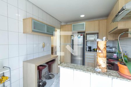 Apartamento à venda com 105m², 3 quartos e 2 vagas Apartamento à venda com 105m², 3 quartos e 2 vagasCozinha e Área de Serviço