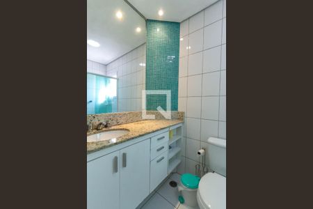 Apartamento à venda com 105m², 3 quartos e 2 vagas Apartamento à venda com 105m², 3 quartos e 2 vagasBanheiro da Suíte
