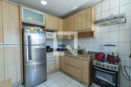 Apartamento à venda com 105m², 3 quartos e 2 vagas Apartamento à venda com 105m², 3 quartos e 2 vagasCozinha e Área de Serviço
