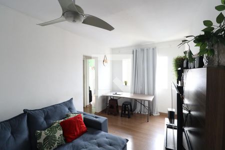Sala de apartamento para alugar com 2 quartos, 80m² em Colubandê, São Gonçalo