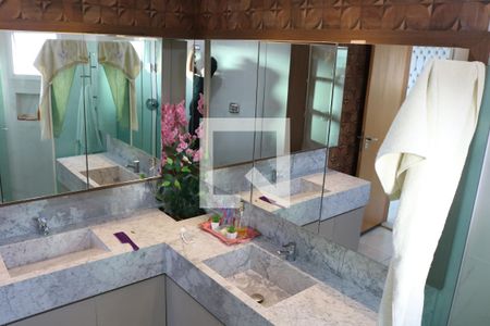 Casa para alugar com 650m², 4 quartos e 2 vagasBanheiro da Suíte Master