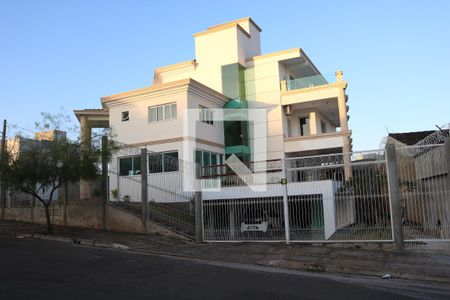 Casa para alugar com 650m², 4 quartos e 2 vagasFachada