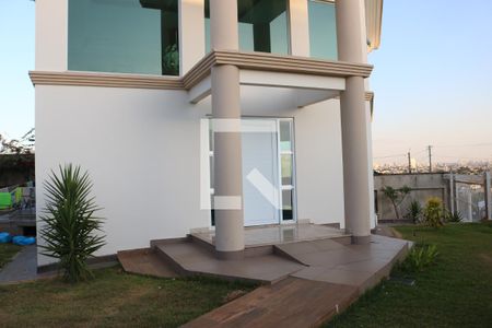 Casa para alugar com 650m², 4 quartos e 2 vagasQuintal