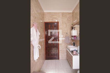 Casa à venda com 250m², 3 quartos e 2 vagasBanheiro