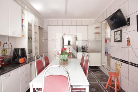 Casa à venda com 250m², 3 quartos e 2 vagasCozinha