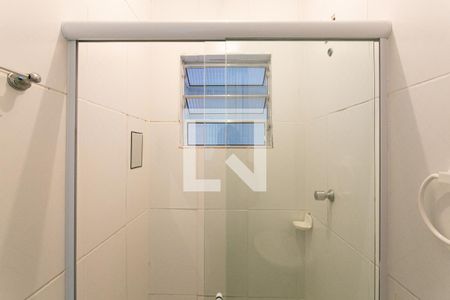 Banheiro de casa de condomínio para alugar com 1 quarto, 35m² em Vila Esperança, São Paulo