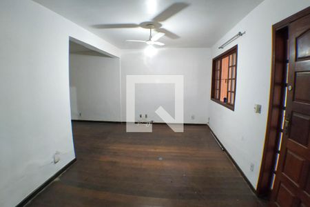 Sala de casa à venda com 3 quartos, 120m² em Serra Grande, Niterói