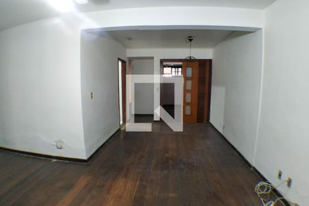 Sala de casa à venda com 3 quartos, 120m² em Serra Grande, Niterói