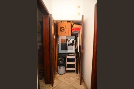 Apartamento à venda com 141m², 3 quartos e sem vagaDispensa Corredor 