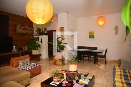 Sala de apartamento à venda com 3 quartos, 141m² em Bela Vista, São Paulo