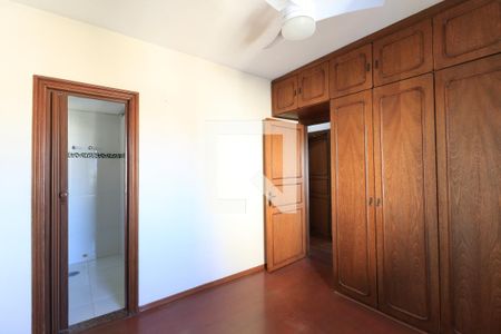 Apartamento à venda com 115m², 3 quartos e 2 vagasSuíte