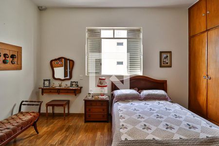 Casa à venda com 280m², 4 quartos e 3 vagasQuarto 4 Suíte