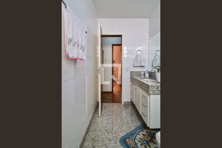 Casa à venda com 280m², 4 quartos e 3 vagasBanheiro do Corredor