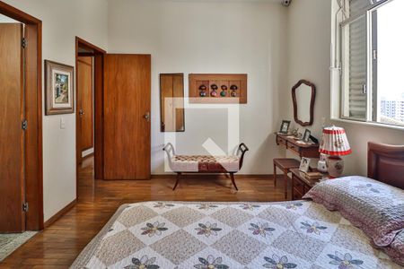 Casa à venda com 280m², 4 quartos e 3 vagasQuarto 4 Suíte