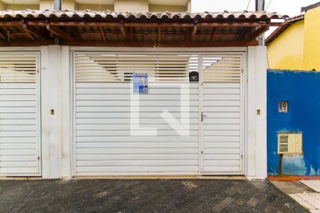 Fachada de casa para alugar com 3 quartos, 163m² em Vila Carolina, São Paulo
