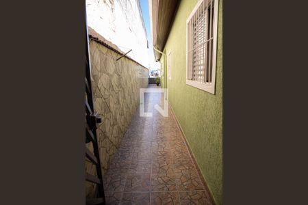 Casa à venda com 125m², 2 quartos e 4 vagas Casa à venda com 125m², 2 quartos e 4 vagasCorredor