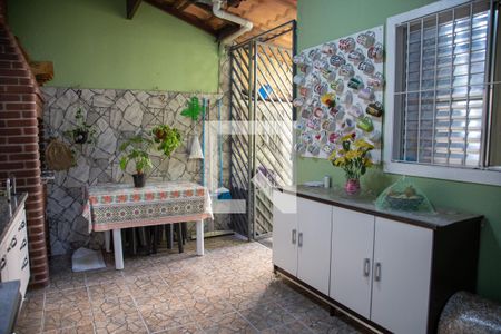 Casa à venda com 125m², 2 quartos e 4 vagas Casa à venda com 125m², 2 quartos e 4 vagasCozinha