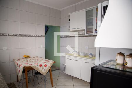 Casa à venda com 125m², 2 quartos e 4 vagas Casa à venda com 125m², 2 quartos e 4 vagasCozinha