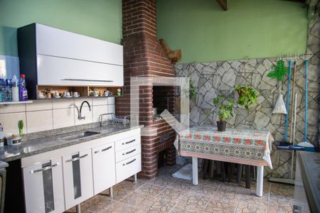 Casa à venda com 125m², 2 quartos e 4 vagas Casa à venda com 125m², 2 quartos e 4 vagasCozinha