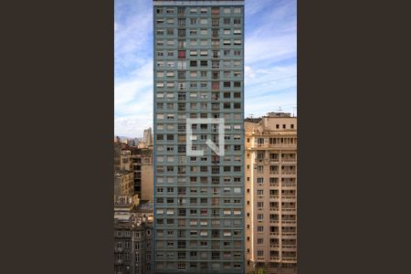 Apartamento à venda com 90m², 2 quartos e sem vaga Apartamento à venda com 90m², 2 quartos e sem vagaFachada