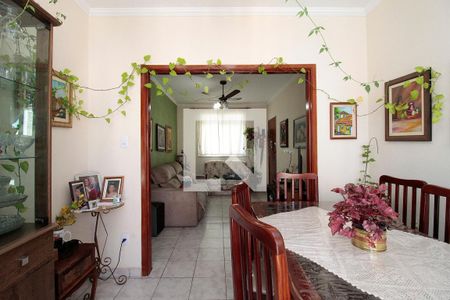 Apartamento à venda com 90m², 2 quartos e sem vagaSala