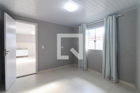 Quarto de casa para alugar com 1 quarto, 48m² em Guaíra, Curitiba
