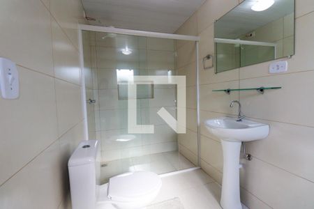 Banheiro Social/Area de Serviço de casa para alugar com 1 quarto, 48m² em Guaíra, Curitiba