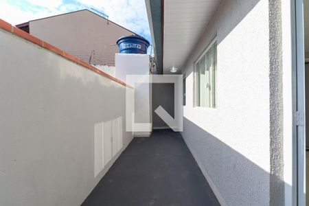 Casa para alugar com 48m², 1 quarto e 1 vagaLateral 