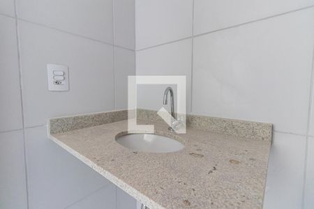 Apartamento à venda com 60m², 2 quartos e 1 vaga Apartamento à venda com 60m², 2 quartos e 1 vagaBanheiro da Suíte