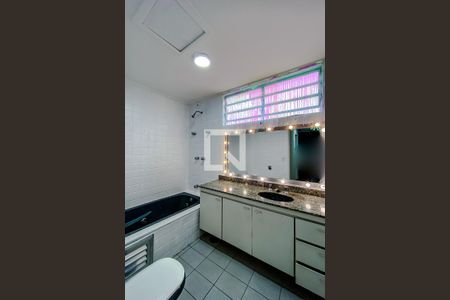 Casa à venda com 120m², 2 quartos e 1 vagaBanheiro