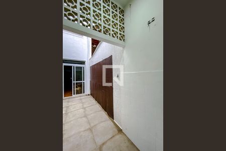 Casa à venda com 120m², 2 quartos e 1 vagaÁrea de Serviço