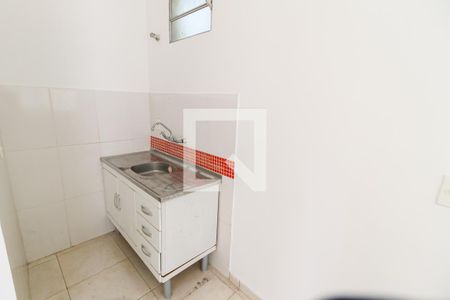 Cozinha de casa para alugar com 1 quarto, 45m² em Jardim Kuabara, Taboão da Serra
