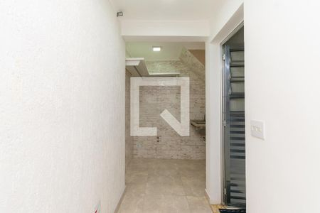 Entrada de casa para alugar com 1 quarto, 45m² em Jardim Marília, São Paulo