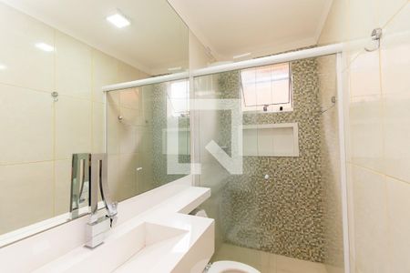 Banheiro da Suíte de casa para alugar com 1 quarto, 45m² em Jardim Marília, São Paulo